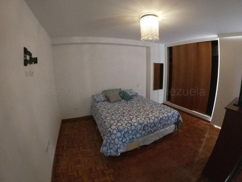 Imagen 13 de 21 de Apartamento En Venta Los Palos Grandes, Caracas. Código 21-3280 Mvg