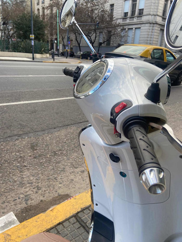 Scooter Beta Tempo Arrow Deluxe