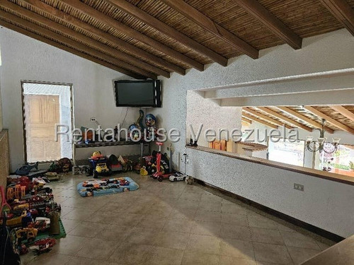 Vendo Casa En Urbanización El Castaño, Código 25-6576 Cm Leer Descripción