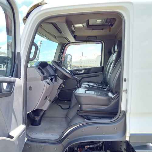 Vw 11-180 22/23 3/4 4x2 Baú Refrigerado