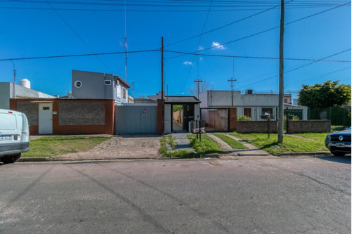 Imagen 23 de 23 de Casas En Venta En La Plata. Duplex Con Verde