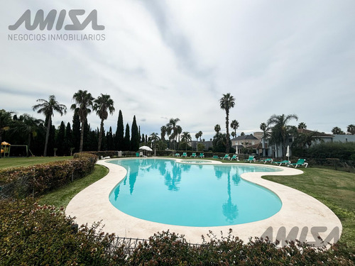 Casa En Venta En San Marino - Funes Hills - 3 Dormitorios