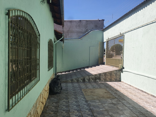 Casa De 3 Quartos Sendo 1 Suíte Na Vila Góis