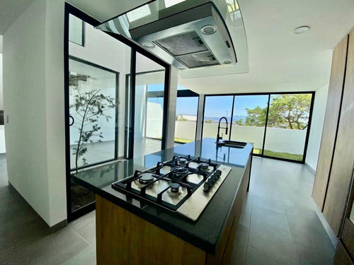 Vendo Casa En Zibatá, 3 Niveles, Jardín Zen, 3 Recamaras, Una Es Master Suite