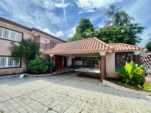 Hermosa Casa En Venta En Isabel Villas!