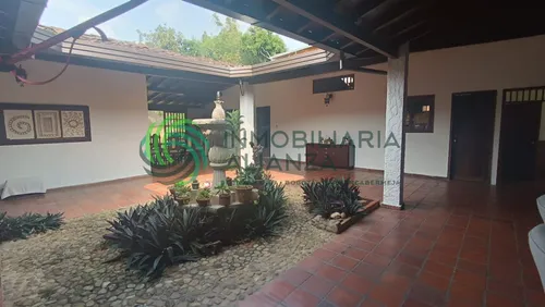 Casa En Venta En Lagos Del Cacique. Cod V61450