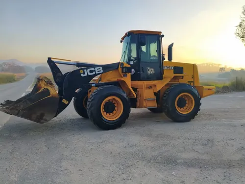 Pá Carregadeira Jcb 422 Ano: 2021, Apenas 5.000horas | MercadoLivre