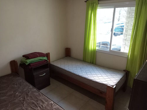 Casa En Venta. 2 Dorm. Villa Ciudad Parque