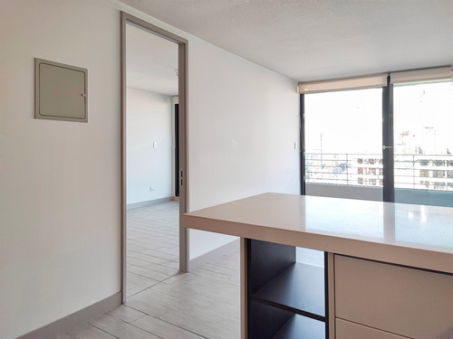 Edificio Av. Irarrázaval (1 Est. 1 Bod.) Vista Oriente Pis