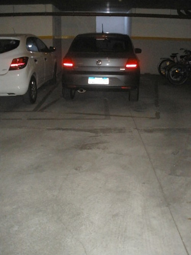 Imagen 12 de 13 de Apartamento En Aguada Sobre Avenida 2 Dormitorios Y Garage