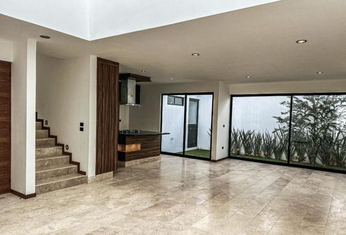 Venta De Casa En Villa Magna, San Luis Potosí. Fm17