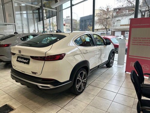 Fiat FASTBACK 1.3 T270 At6