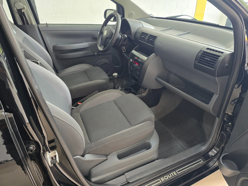 Volkswagen Fox 1.0 Vht Route Total Flex 5p