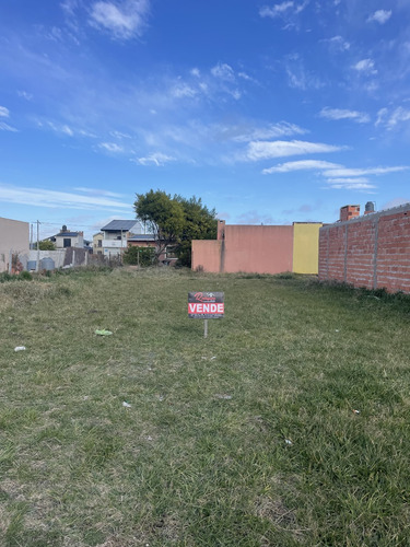 Terreno En Muy Buena Ubicación, Camet Norte