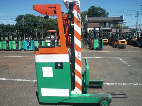 Apilador Retractil Elect Sumitomo Japon 1.5 Ton Alza 5420mm