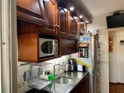 Alquiler, Tres Cruces, 2 Dormitorios, Piso 4 Por Ascensor