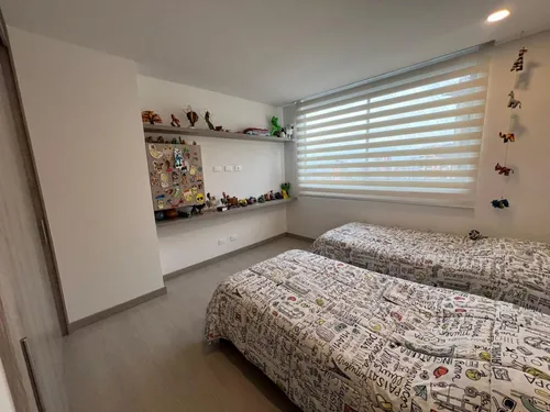 Apartamento En Venta En Loma Los Mesa. Cod V11184