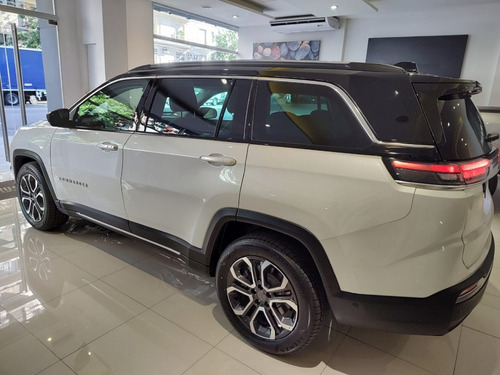 Imagen 6 de 18 de Jeep Commander Limited 1.3 Turbo At6 4x2 7 Asientos $