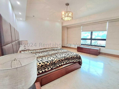 Rz Vende ¡tu Oasis Urbano Te Espera! Relájate En Este Tranquilo Apartamento Con Balcón Privado Y Disfruta De La Comodidad En Medio De La Ciudad. ¡no Dejes Pasar Esta Joya! 25-1511