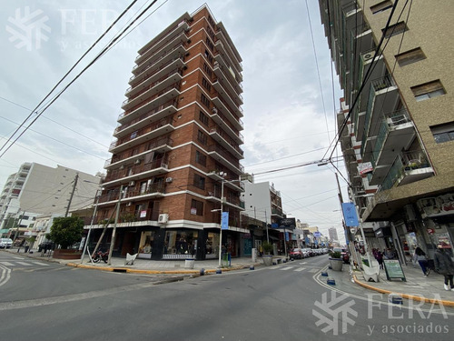 Imagen 2 de 10 de Venta De Departamento De 2 Ambientes Con Balcón Corrido En Wilde (27516)