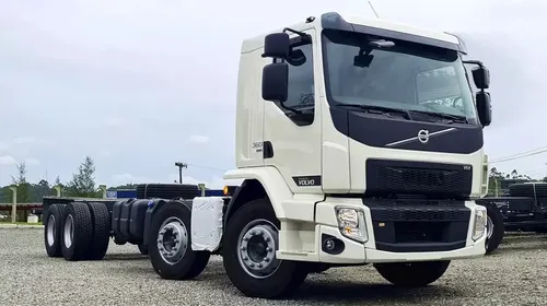 Consórcio do caminhão Volvo VM 360 8x2 Bitruck