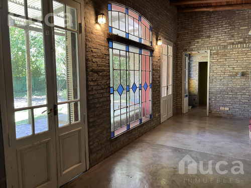 Venta | Pintoresca Casa Rustica De 4 Dorm C/jardin | Barrio Residencial La Bota