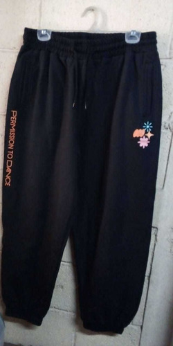 Imagen 2 de 4 de Hoodie Y Pants Bts On Stage Permission To Dance.