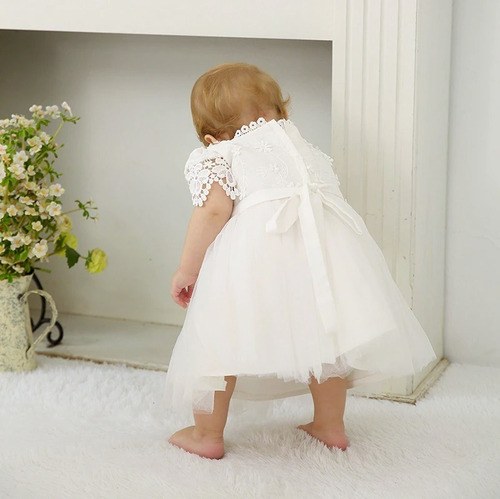 Imagem 5 de 6 de Vestido Bebê Batizado Casamento Com Renda Guipir E Saia Tule