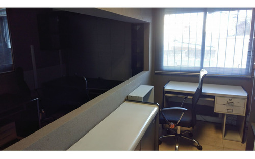 Oficina Comercial Sobre Av San Juan Al 4100 (ideal Call Center)