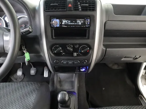 Suzuki Jimny MT 1.3 3P 4X4