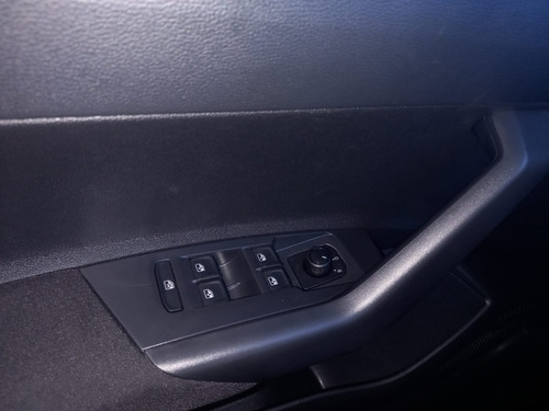 Imagen 20 de 21 de Volkswagen Nivus Trendline 1.0 Manual Año 2022 #30