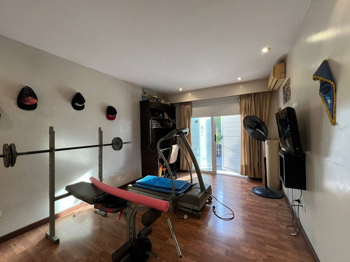 Venta Casa 6 Ambientes 600 M2- Castelar Norte