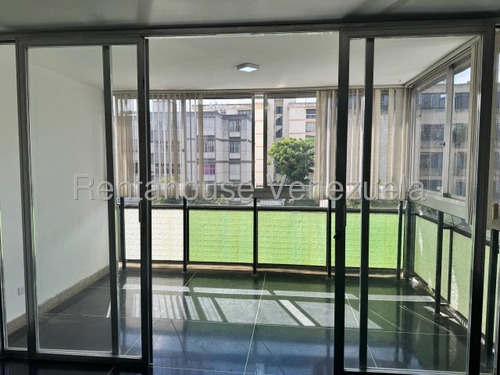 Bello Y Comodo Apartamento En Venta, En Cumbres De Curumo.