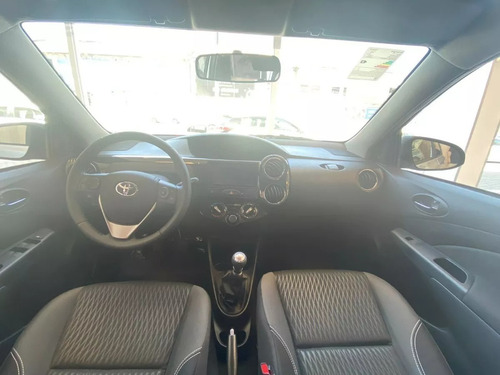 Imagen 5 de 6 de Toyota Etios 1.5 Xls