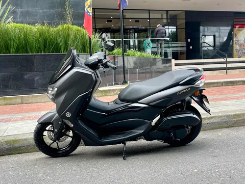 Yamaha Nmax 2023 - ¡ 550 Km!