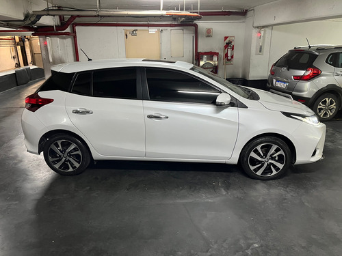 Yaris 2023 S Impecable - Nuevo