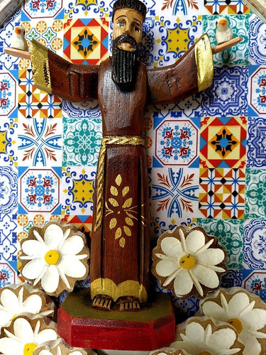 Imagem 5 de 6 de Quadro Decorativo De São Francisco Em Madeira 58x36cm