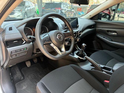 Nissan Sentra 2.0 Advance Mt