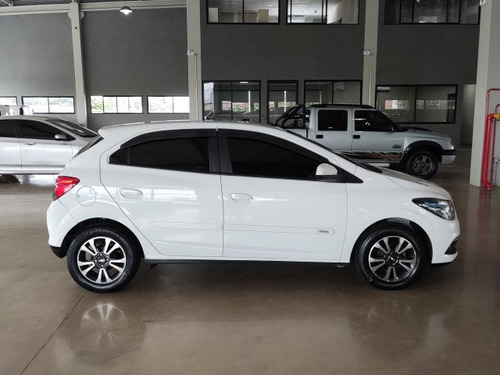 Chevrolet Onix Onix 1.4 MPFI LTZ 8V FLEX 4P AUTOMÁTICO