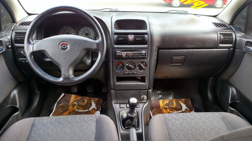 Chevrolet Astra 2.0 Advantage Flex Power 5p
