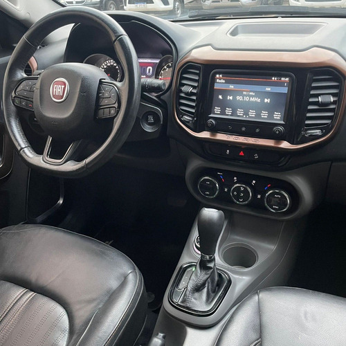 Imagen 11 de 14 de Fiat Toro 2.0 Volcano 4x4 At