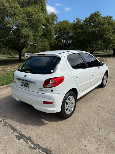 Peugeot 207 1.4 Active 75cv