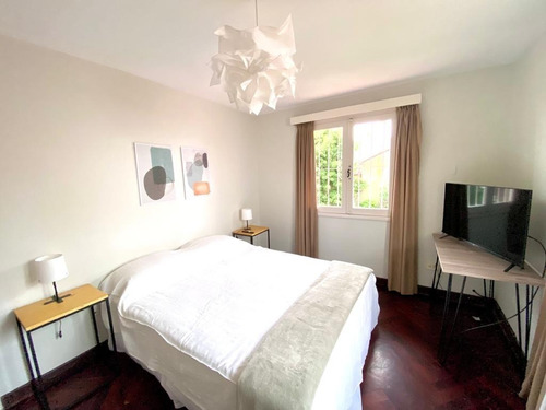 Imagen 23 de 28 de Importante Residencia 10 Pasajeros / 4 Dormitorios / 2 Vehículos / A 200 Mts De Güemes