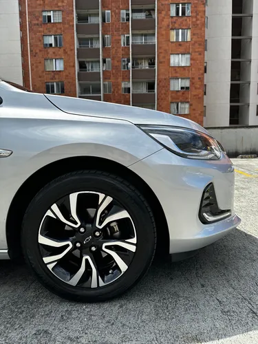 Chevrolet Onix 1.0T Premier Sedan At