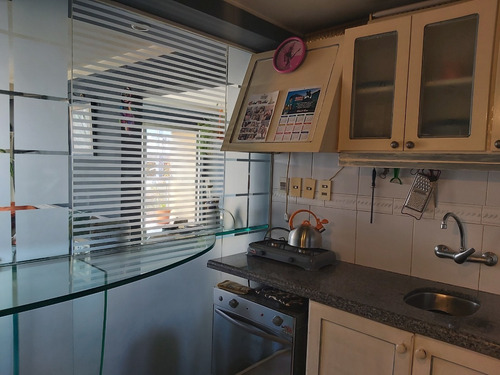 Imagen 14 de 18 de Muy Acogedor Apartamento Al Frente En Piso Alto. Con Balcón En Doble Orientación Este Y Sur Oeste