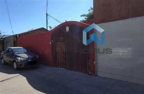 Casa En Venta De 2 Dorm. En Pudahuel