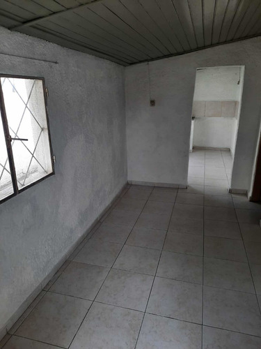Linda Casita En Colón