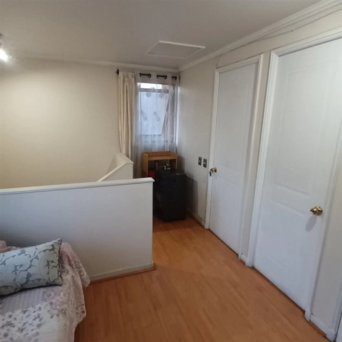 Casa En Venta De 4 D+3b En Consistorial/antupiren, Peñalolén