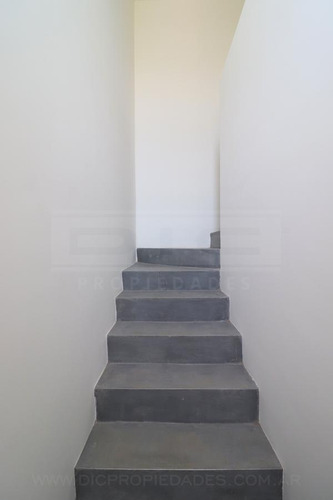 Duplex 4 Ambientes Alquiler - Garin - Barrio Privado
