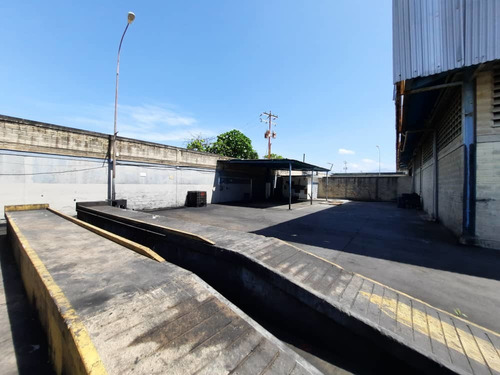 Imagen 7 de 8 de Alquiler De Majestuoso Galpon Zona Industrial Castillito. Hg